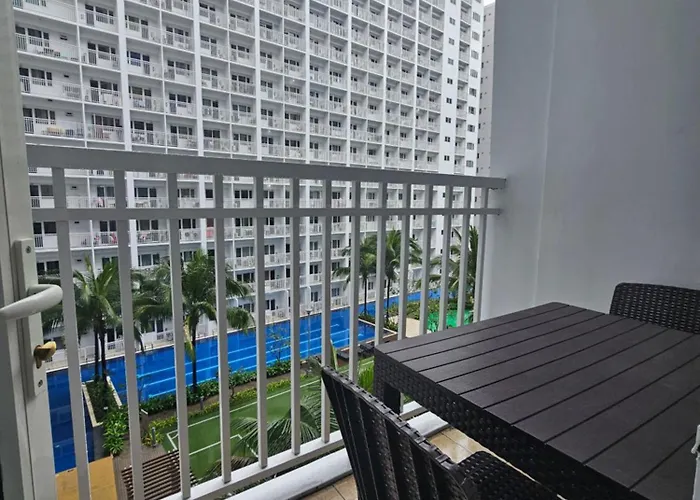 Sm Mall Of Shore Residences Vianny * Manila